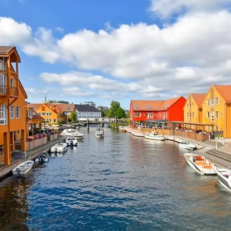 Near And Life شقة *